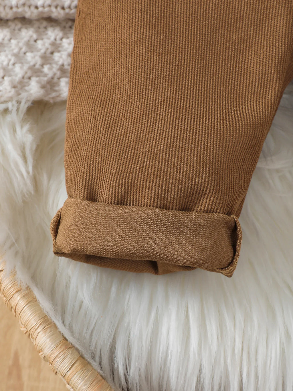 Jardineira Bebê Menino Padrão Urso | Veludo Cotelê com Bolso 6M–3 Anos
