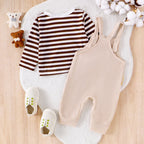 Conjunto Bebê 2 Peças ma&baby | Top Listrado Manga Longa + Jardineira Bordado Urso 0–18 Meses