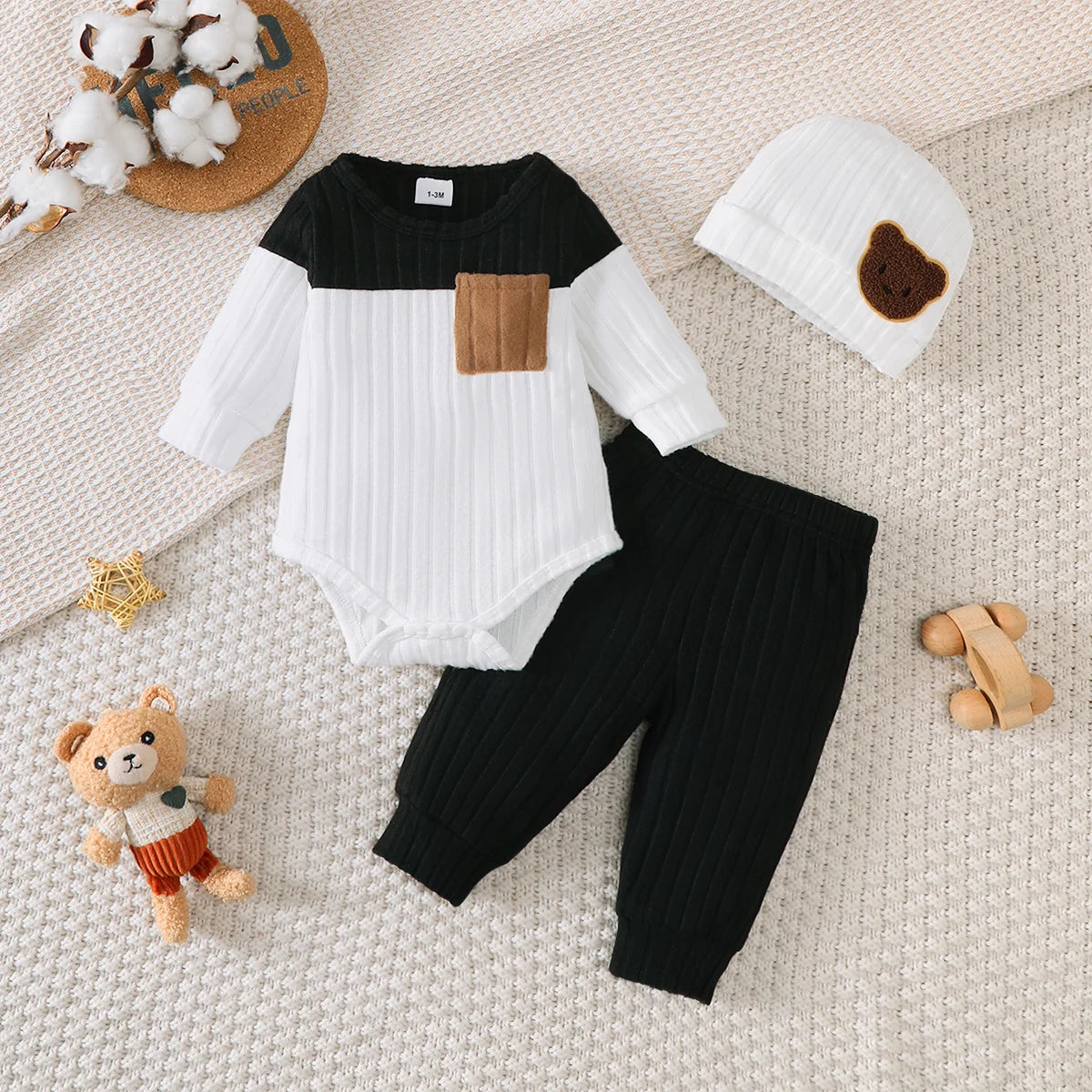 Kit 3 Peças Bebê Menino | Body + Calça + Gorro 0–18 Meses