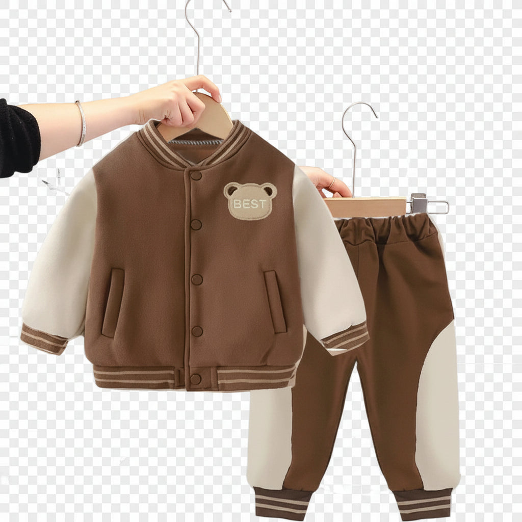 Conjunto Esportivo Infantil Teddy Bear | Casaco Baseball + Calça 2 Peças 12M–4 Anos