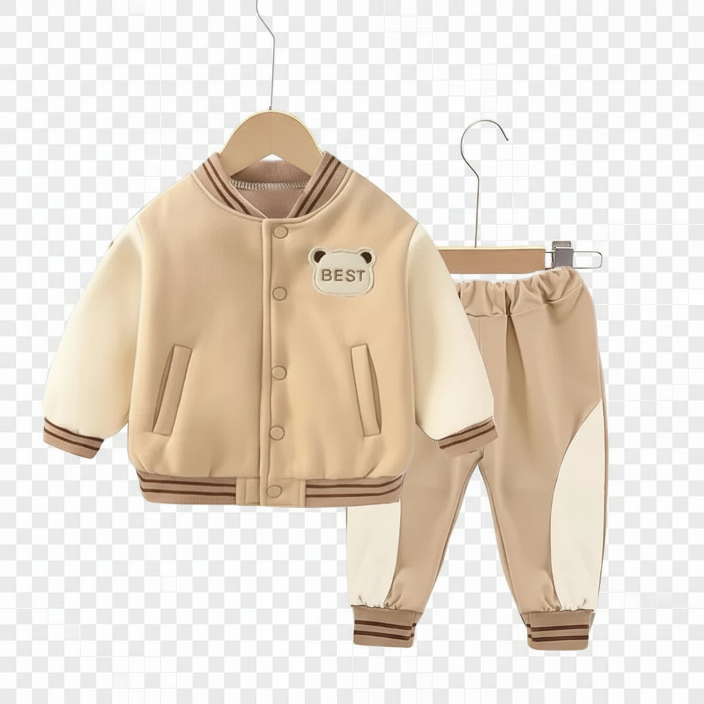 Conjunto Esportivo Infantil Teddy Bear | Casaco Baseball + Calça 2 Peças 12M–4 Anos