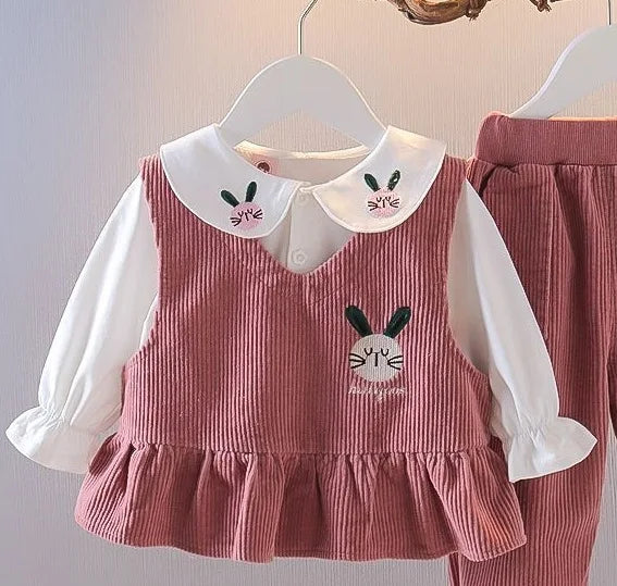 Conjunto 3 Peças Infantil Veludo Cotelê Coelhinho | Colete + Blusa + Calça Meninas 12M–5 Anos