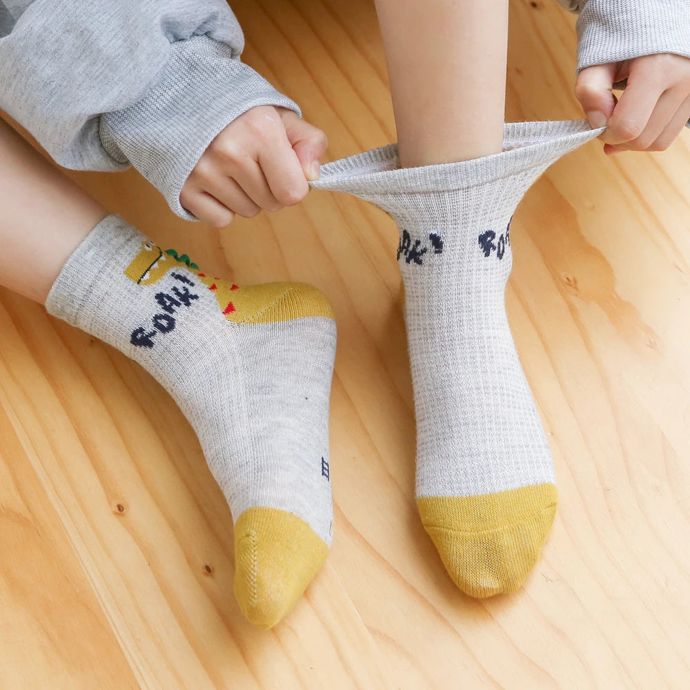 Kit 5 Pares de Meias Infantil Dinossauro | Unissex Respirável