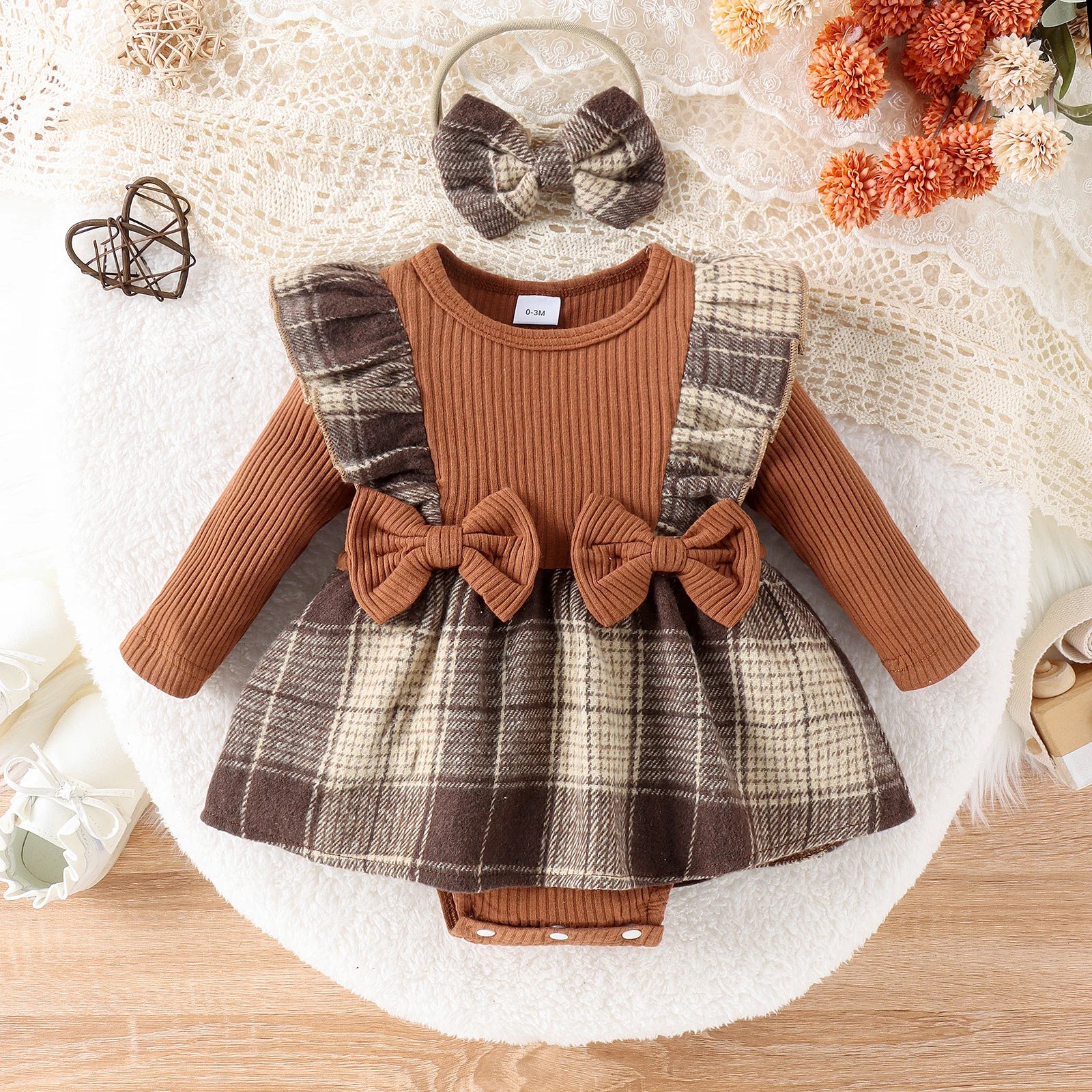 Conjunto 2 Peças Bebê Menina | Saia Xadrez + Gorro Preppy 0–18 Meses