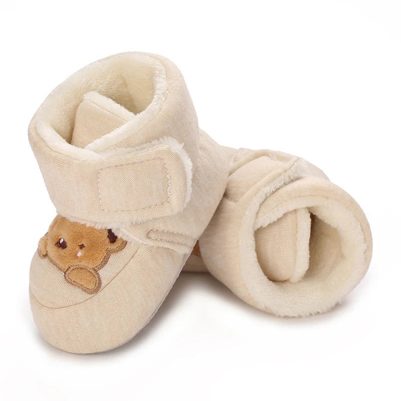 Sapatinho Bebê Pelúcia Cartoon com Velcro | Antiderrapante 0–18 Meses