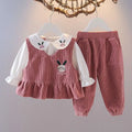 Conjunto 3 Peças Infantil Veludo Cotelê Coelhinho | Colete + Blusa + Calça Meninas 12M–5 Anos