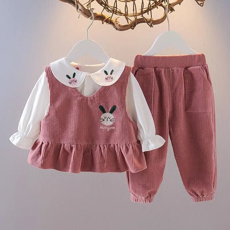 Conjunto 3 Peças Infantil Veludo Cotelê Coelhinho | Colete + Blusa + Calça Meninas 12M–5 Anos