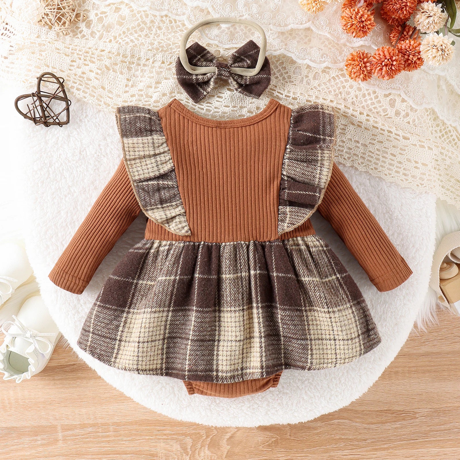 Conjunto 2 Peças Bebê Menina | Saia Xadrez + Gorro Preppy 0–18 Meses
