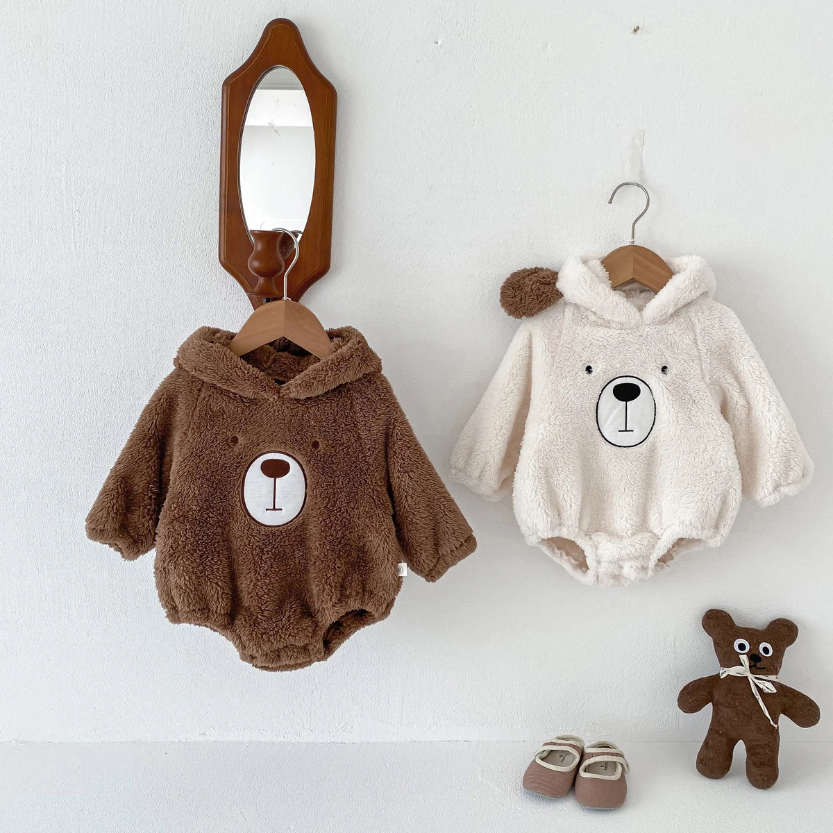 Macacão Bebê Inverno com Orelhinhas de Urso | Plush com Capuz Versão Coreana 0–12 Meses