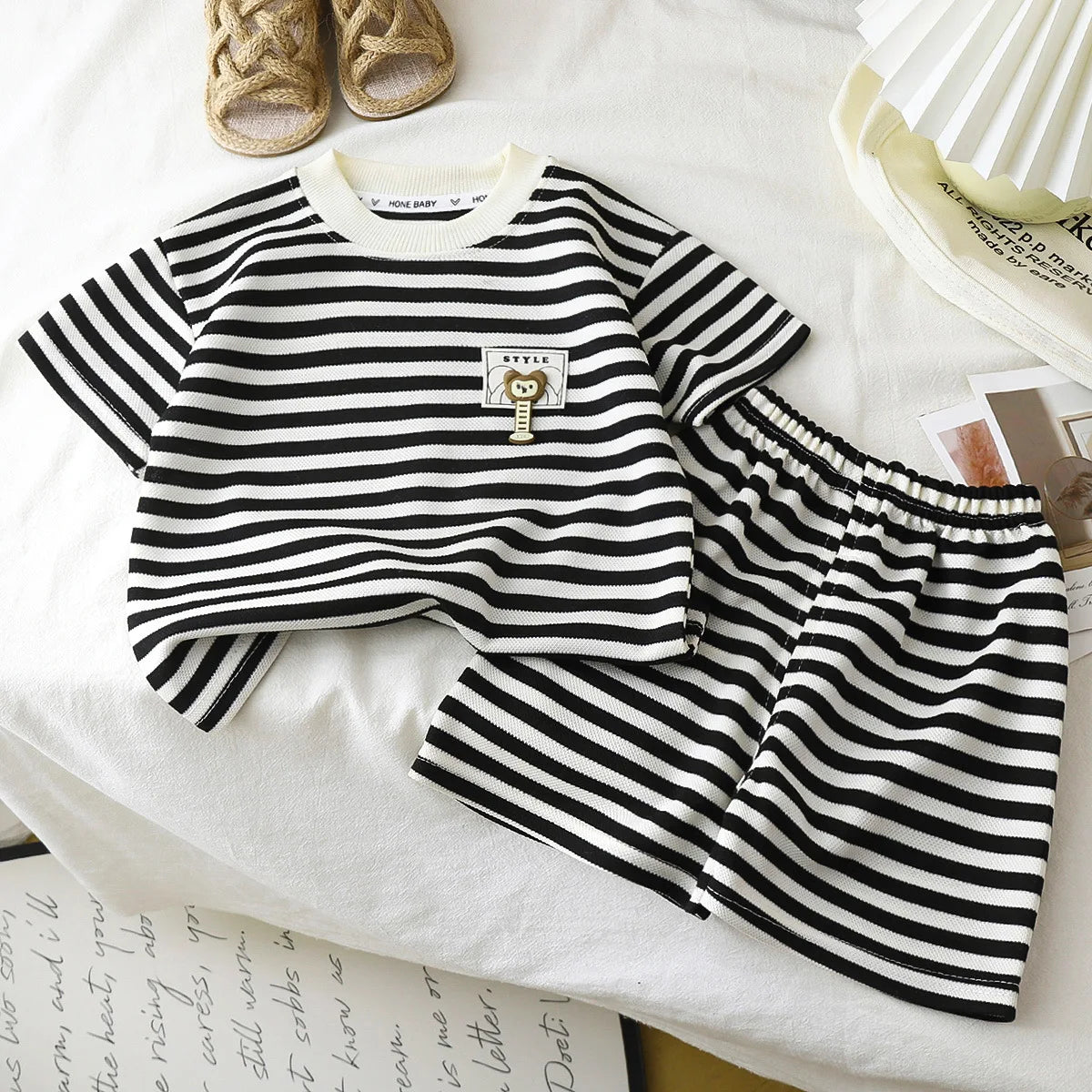 Conjunto 2 Peças Bebê Unissex Teddy Bear | Camiseta Listrada + Shorts Algodão Verão 6M–5 Anos