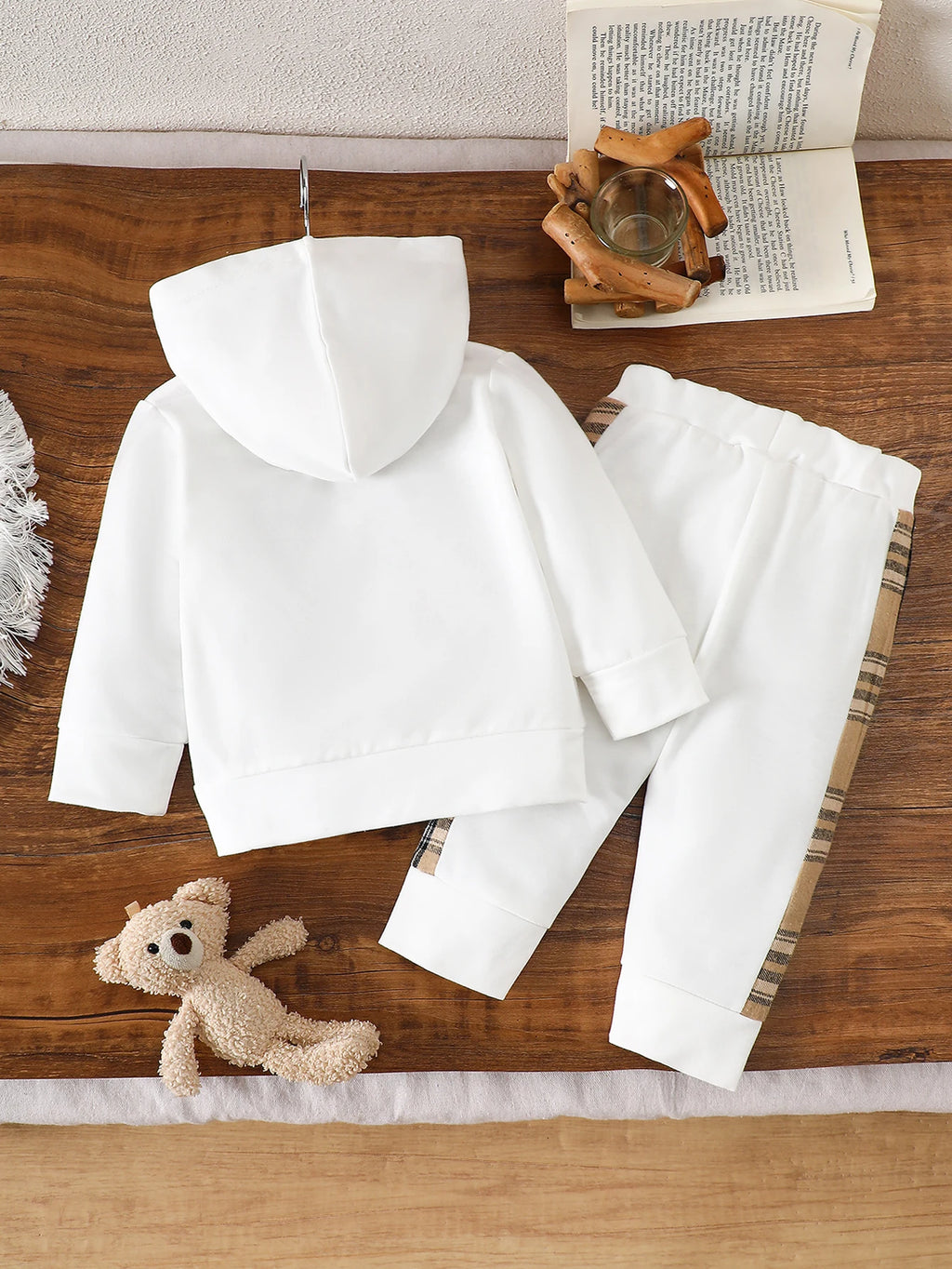 Conjunto 2 Peças Bebê Teddy Bear | Moletom Capuz Xadrez Urso + Calça Jogger 6M–2 Anos
