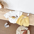 Conjunto Bebê Dinossauro | Camiseta + Shorts Xadrez Unissex 6M-3 Anos